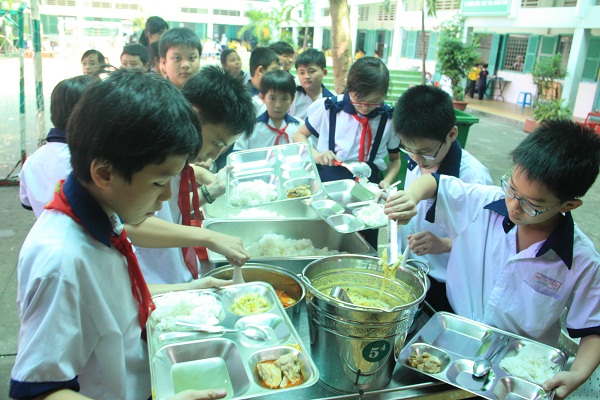 Triển khai dự án bữa ăn học đường trên toàn quốc