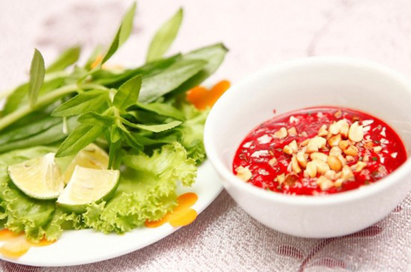 Điểm danh những món ăn sống tiềm ẩn nguy hiểm