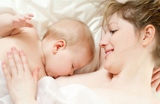 5 tư thế cho con bú dễ chịu nhất mà mẹ nên biết