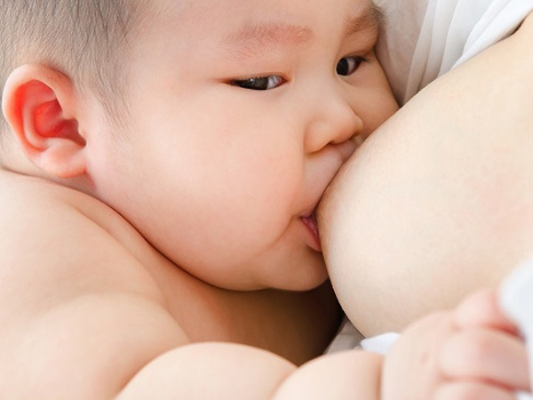 Ngậm bắt vú mẹ đúng cách (kỳ 2)