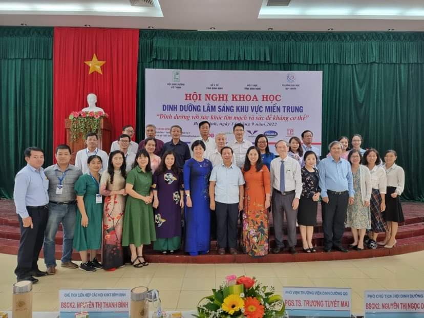 DINH DƯỠNG TRONG LUẬT KHÁM BỆNH, CHỮA BỆNH TẠI VIỆT NAM