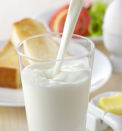 Mẹ bầu ăn gì để con sinh ra da trắng min màng