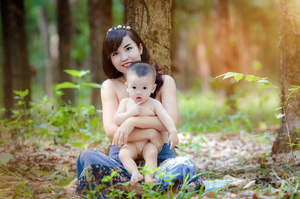 chụp ảnh bú mẹ