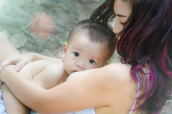 bú mẹ