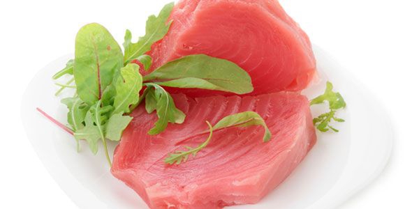 Bà bầu không nên ăn gỏi cá (cá sống), sò ốc không được chế biến kỹ ở nhiệt độ cao Những thực phẩm cần tránh trong suốt thời kỳ mang thai