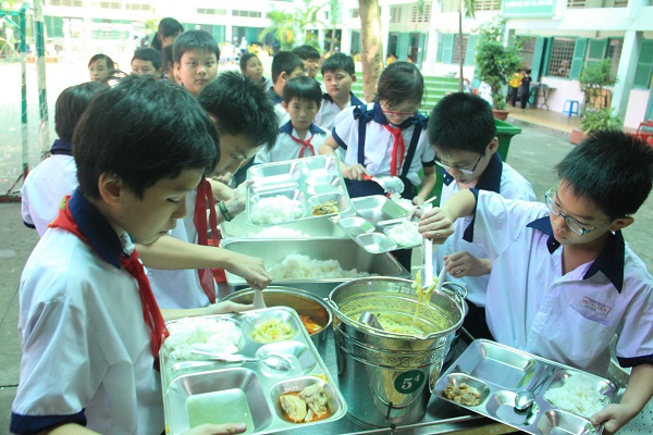 Triển khai dự án bữa ăn học đường trên toàn quốc Triển khai dự án bữa ăn học đường trên toàn quốc