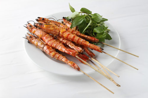 Phụ nữ mới sinh có nên ăn tôm, tép?