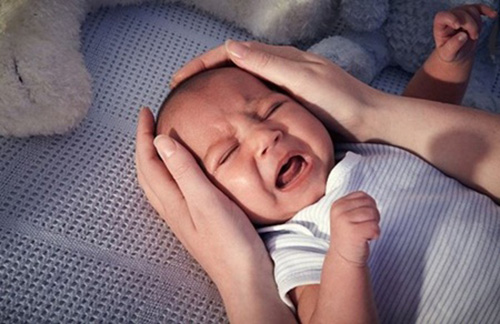 Khóc dạ đề ở trẻ